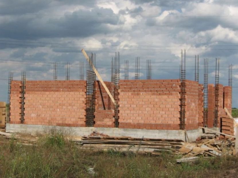 CONSTRUIM CASE VILE